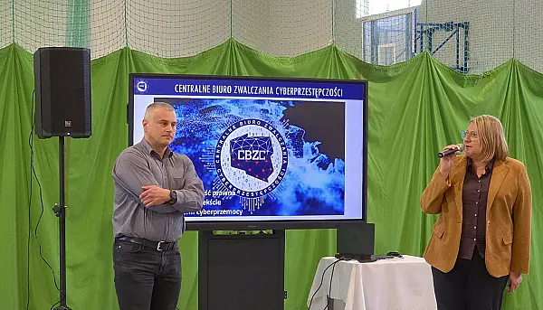 Bezpieczeństwo w sieci to nasza wspólna misja. Szkolenie dla kadry pedagogicznej w Sławęcinku