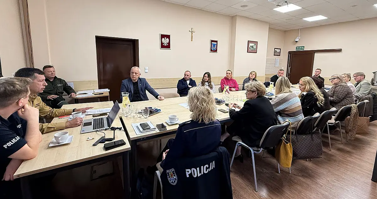 Bezpieczeństwo placówek oświatowych – spotkanie w Urzędzie Gminy Inowrocław
