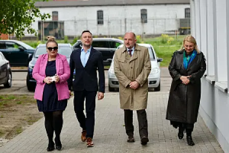 2026-05-14 Nowoczesne usługi i bezpieczeństwo seniorów. Marszałek Piotr Całbecki z wizytą w Gminie Inowrocław