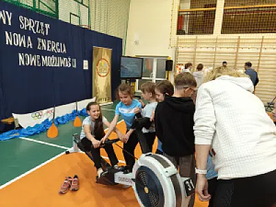 2026-05-18 Ergometry wioślarskie od Anny Tataruch dla uczniów SP w Górze