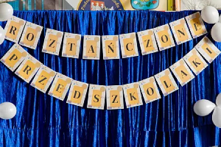 roztańczone przedszkolaki tupadły