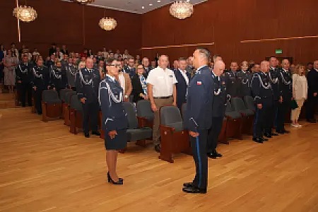 2026-07-03 Święto Policji w Inowrocławiu. Podziękowania za służbę, awanse i wyrazy uznania