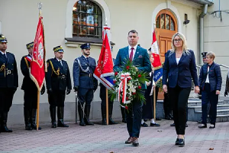2026-09-17 Pod Dębem Pamięci oddaliśmy hołd ofiarom sowieckiej agresji