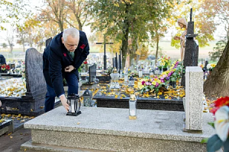 2026-10-31 Pamięć, która nie przemija. Wójt Gminy Inowrocław oddał hołd zasłużonym i bohaterom