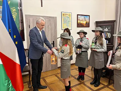 Betlejemskie Światło Pokoju dotarło do Urzędu Gminy Inowrocław