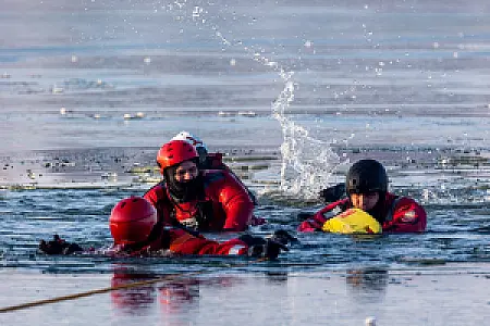 2025-01-09 OSP Jacewo w akcji - ćwiczenia z ratownictwa lodowego