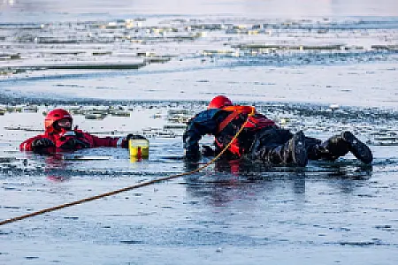 2025-01-09 OSP Jacewo w akcji - ćwiczenia z ratownictwa lodowego